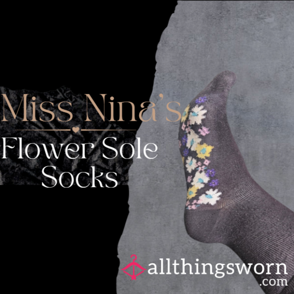 Come Smell My Foot Nectar 😉- Flower Sole Black Socks