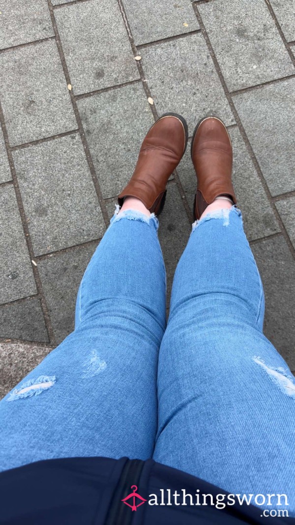 Mystery Feet And Thigh