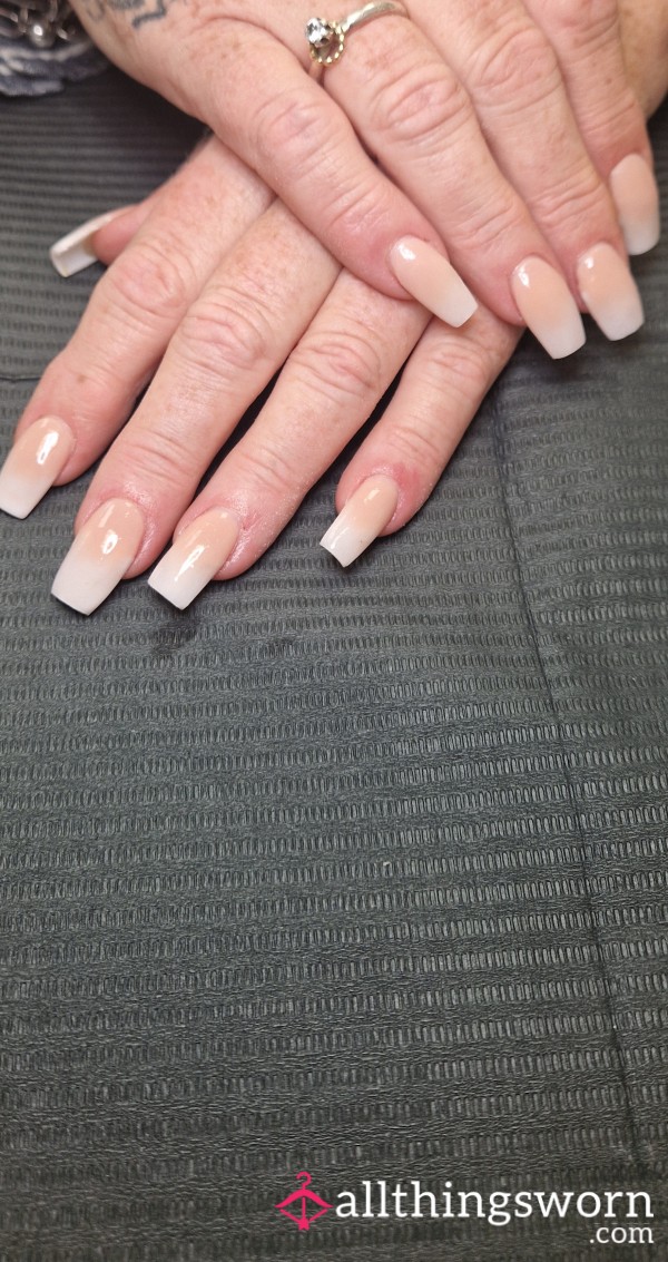 Nail Tapping