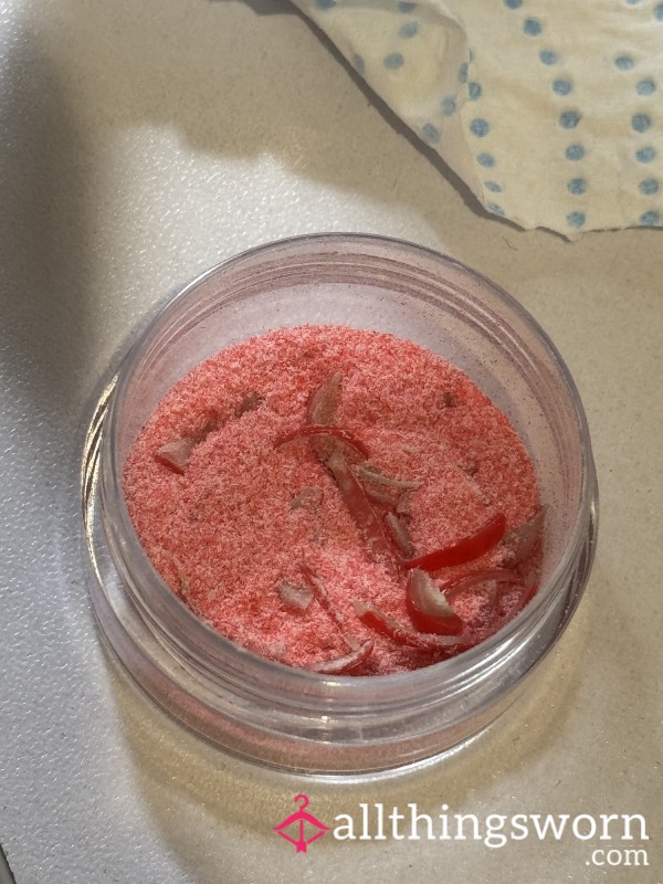 Nail/toe Clippings/dust