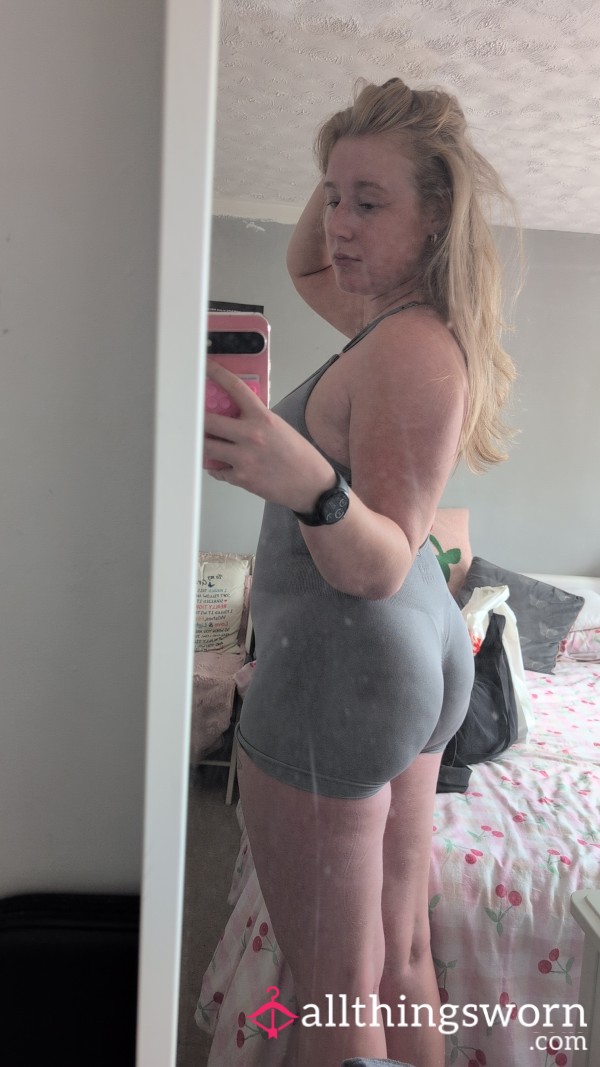 Naked Booty