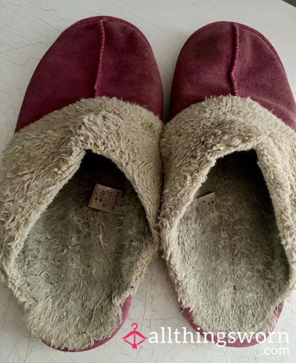 Nasty Stinky MILF Slippers- Dark Pink