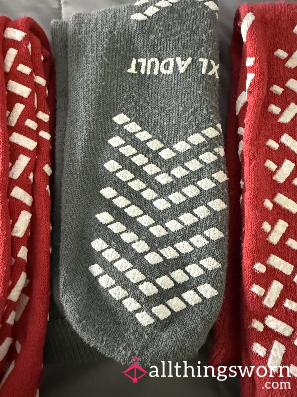 Grippy Medical Sock: Your Choice Awaits! 🔥🖤