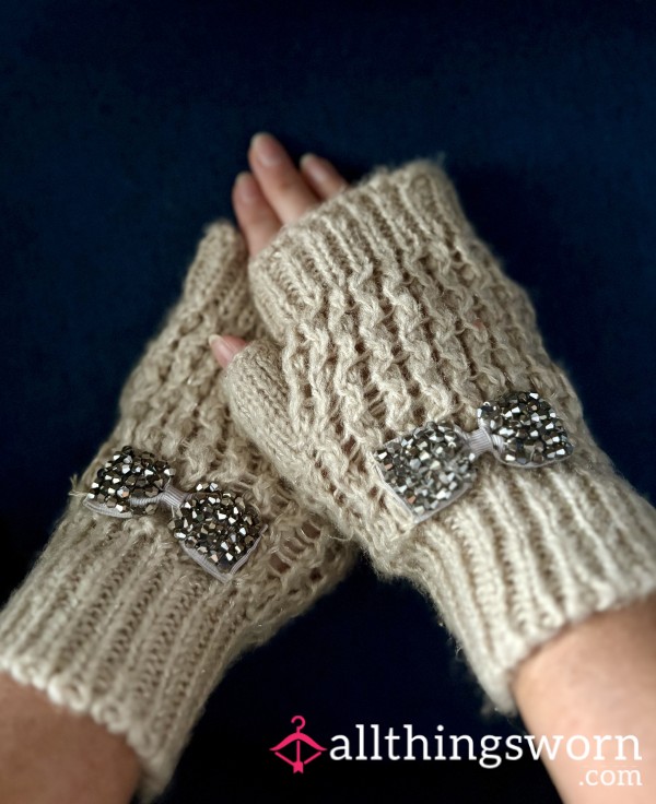 🧤Naughty Little Mittens