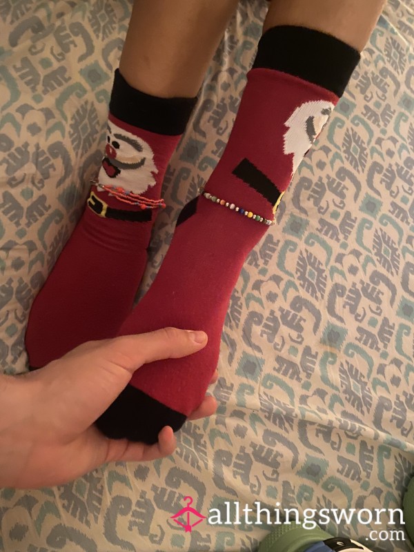 🐮 Naughty Or Nice Santa Socks