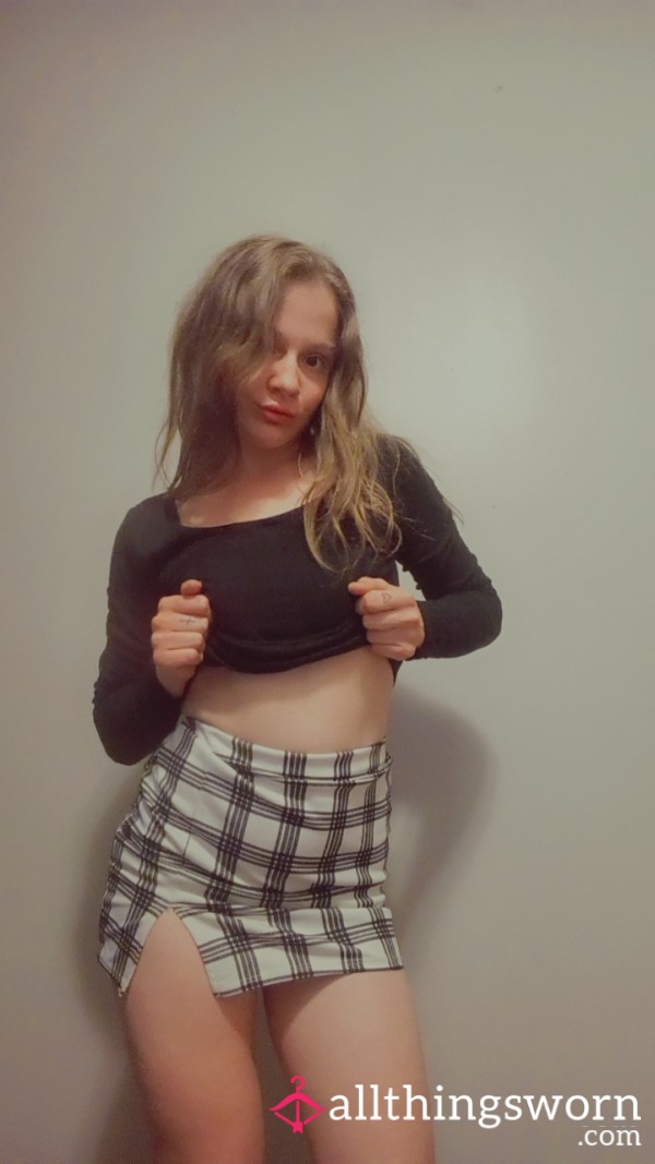 Naughty Videos 😈 Bundle Deals. 3 Videos Of Your Choice For $10. I’ll Send You A Photo List Of The Videos And From There You Can Pick 3 :)