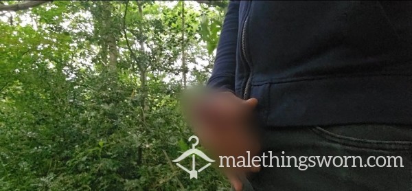 Naughty Wank In The Woods 😈