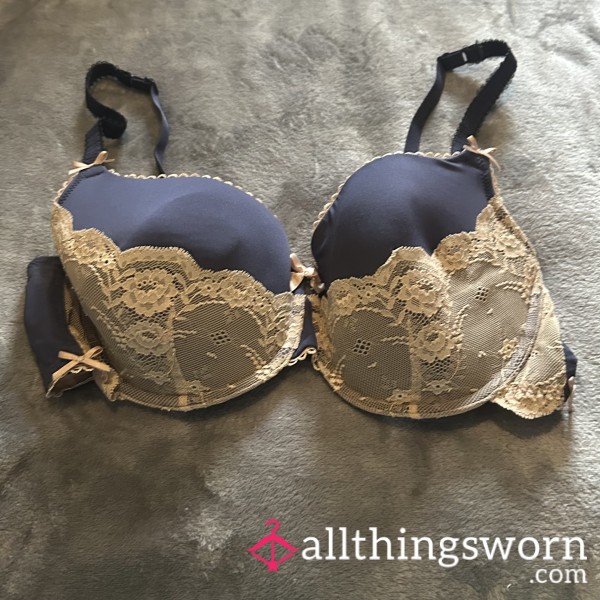 Navy & Cream Lace Bra - Size UK 40D - SSBBW
