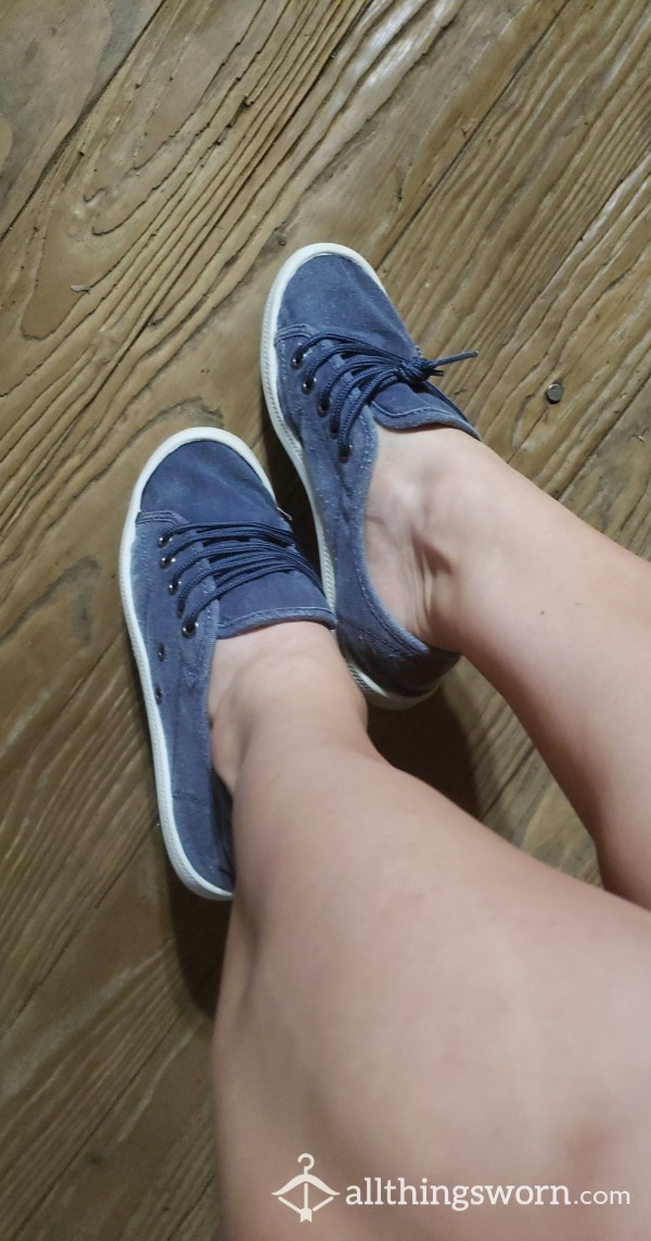 Navy Lace Slip On Shoes Size 7