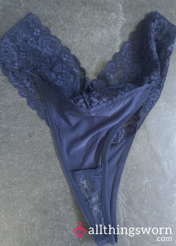 Navy Lace Thong 💦