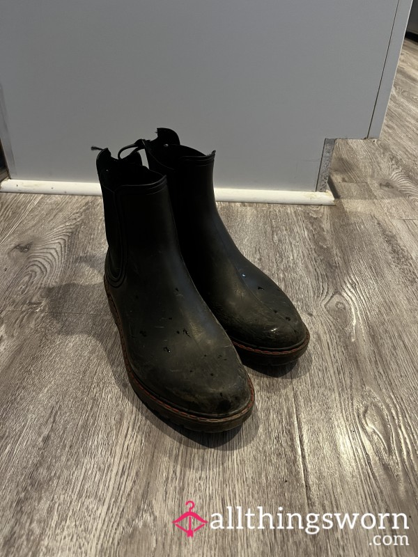 NEED GONE Rubber Boots