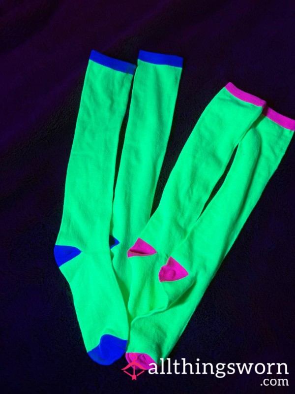NEON KNEE HIGH SOCKS 🍬