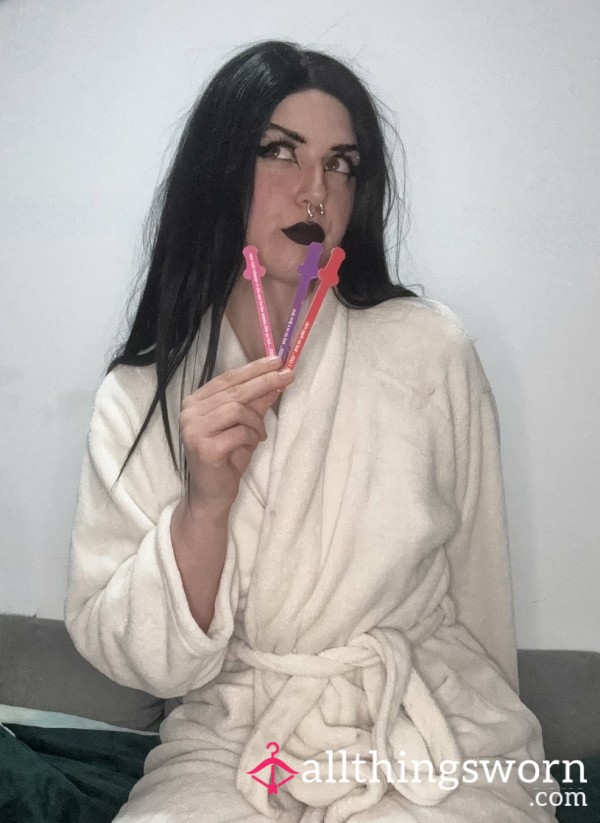“Never Have I Ever” 30 Naughty Questions Experience
