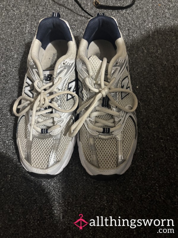 New Balance 530 Very Worn Trainers