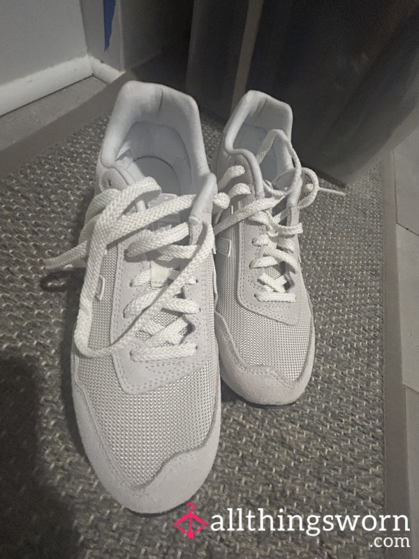 New Balance Platform Sneakers, Worn 1 Time At The 2025 Augusta Master’s Golf Tournament