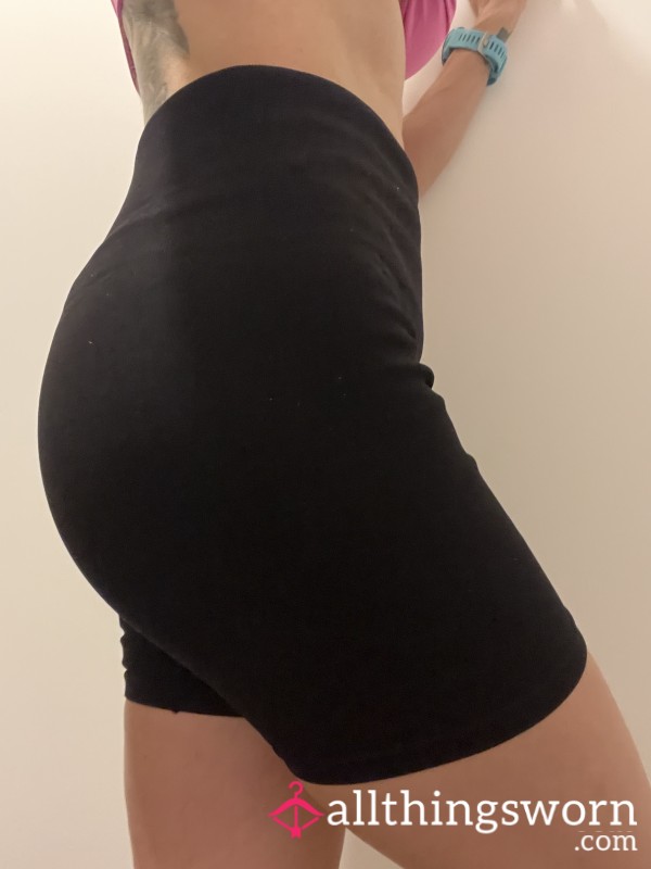 New Balance Shorts. Dripping With Sweat 💦