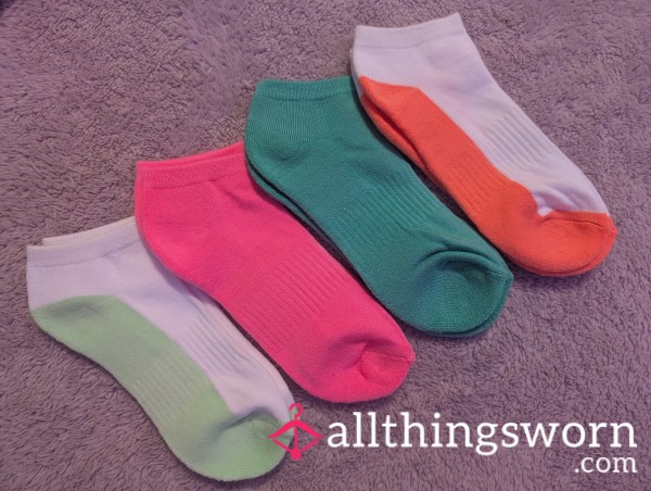 NEW  COLOURED ANKLE SOCKS 🧦😷🧦 WORN TO HOW YOU WOULD LOVE THEM 😉😉