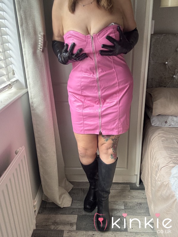 NEW PHOTO SET PINK PVC PHOTO SET C*m GOON OVER GODDESS 😈