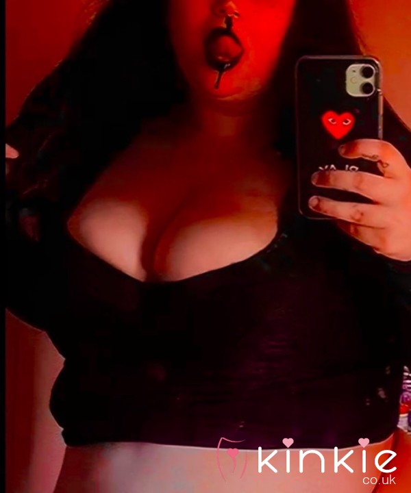 New Seller 😈 Check Me Out, First Buyer Gets Surprise In Their Package 🌹