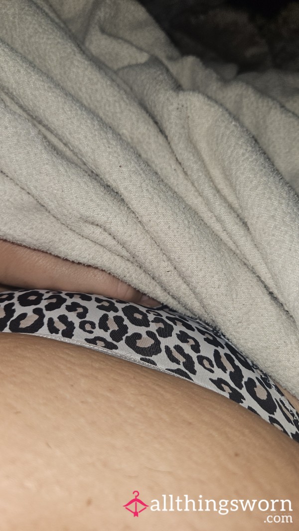 Night Time Quickie Play With Me
