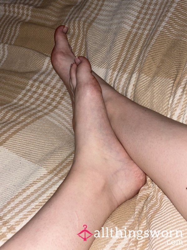 Nighttime Foot Pics