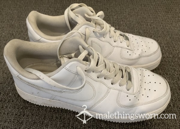 NIKE AIR FORCE 1 WHITE SIZE 11 UK