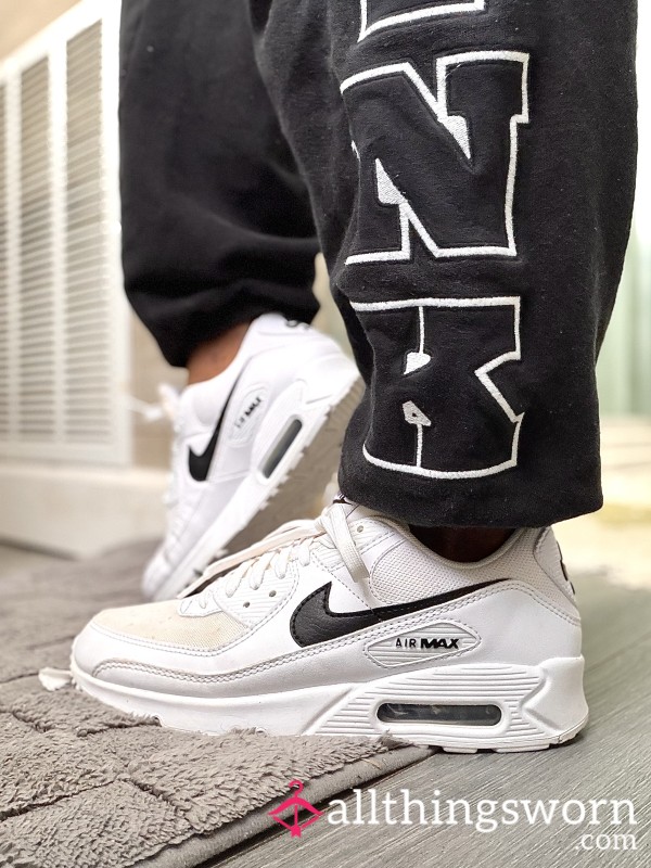 Nike Air Max 90 Sneakers