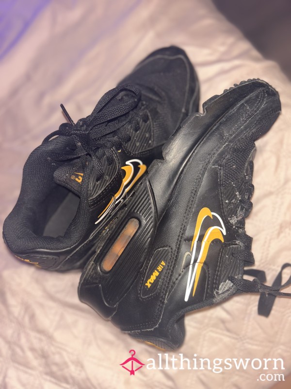 Nike Air Max 90’s (black & Orange)