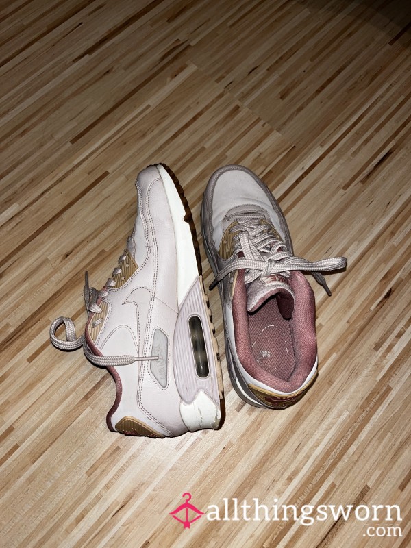 Nike Air Max Loved To Wear Them