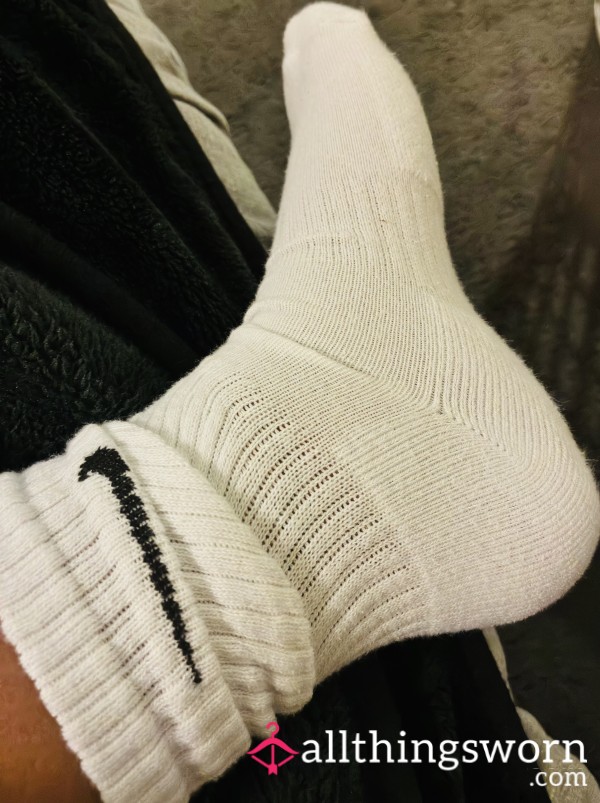 Nike Crew Socks Available