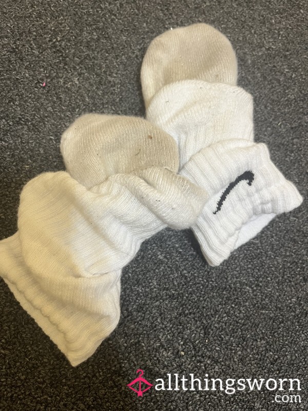Used Nike Crew Socks - White