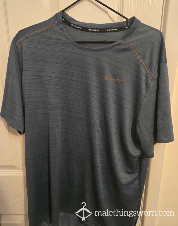 Nike Dri Fit Large