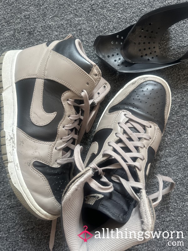 Nike Dunk Sneakers With Crease Inserts Size 8