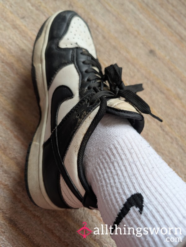 Well Worn Nike Dunks 🤫