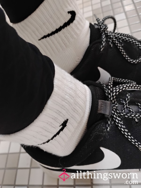 ✔️NIKE Gym Socks - Well Worn