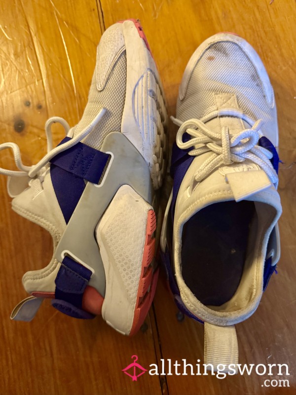 Nike Huarache ‘City Low’ Trainers (Pink & Blue Trim)