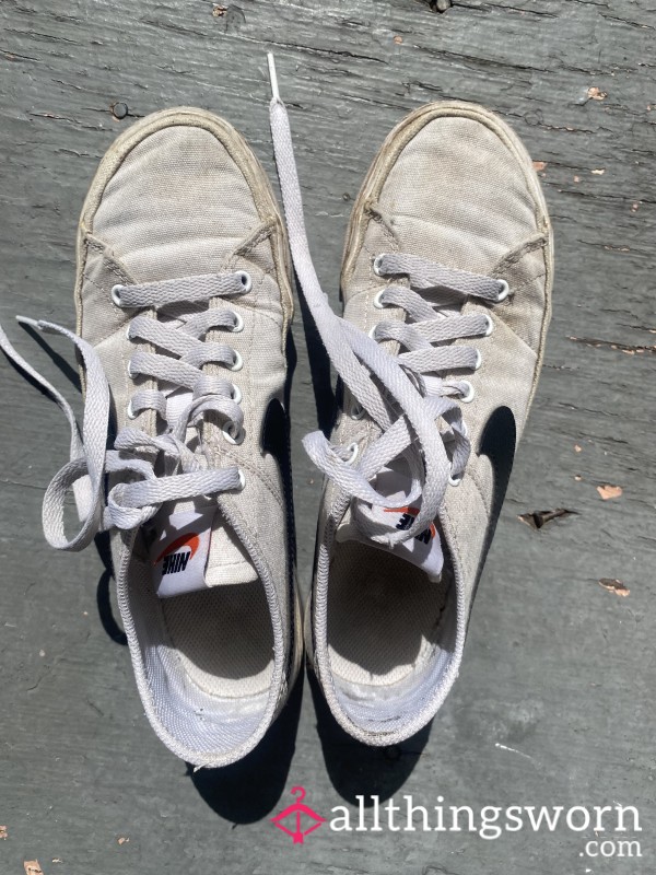 Nike Legacy Court Sneakers – Size 6.5 – Well Worn Everyday Pair