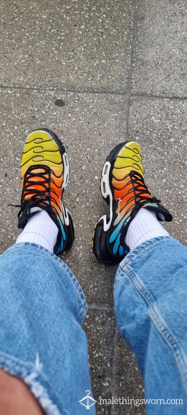 Nike Rainbow TN Size 9