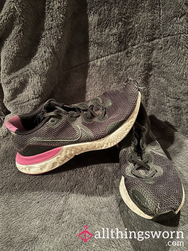 Nike Renew Sneakers