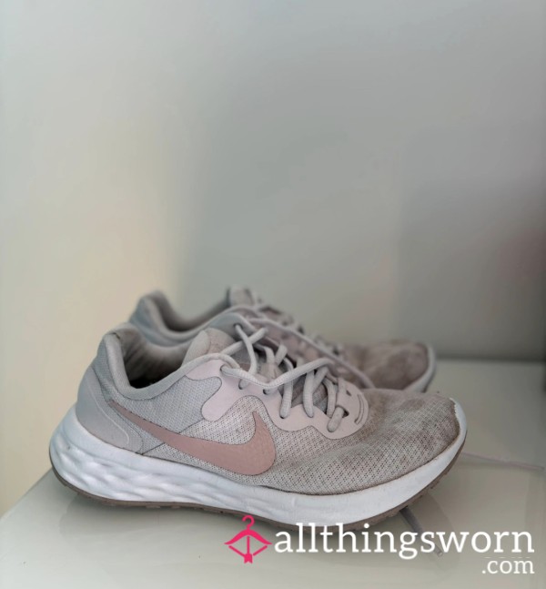 Nike Revolution 6 Next Nature Runningshoes🥵🩷|Wellworn|damage|Smelly