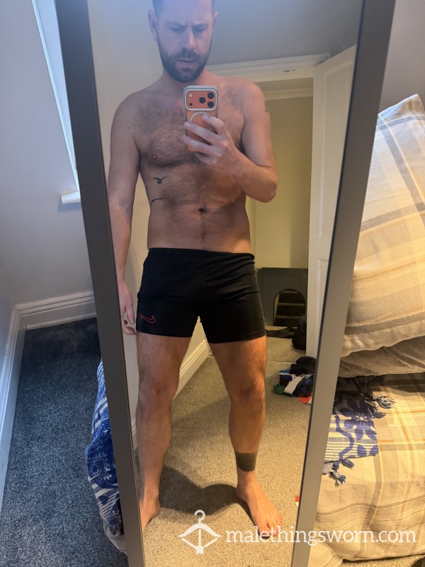 Nike Shorts Medium Tight Fit Worn