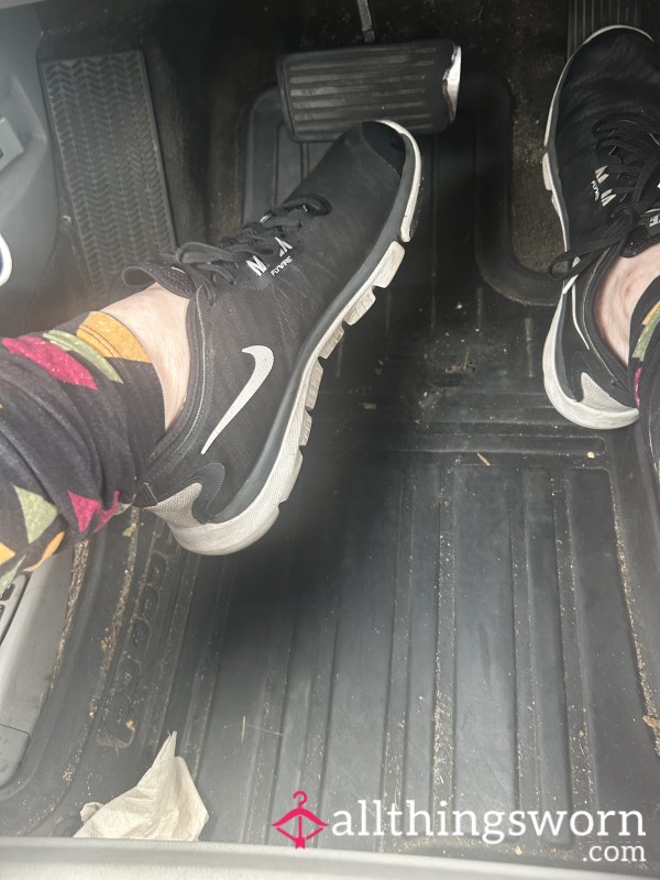 Nike Size 10 Woman Sneakers