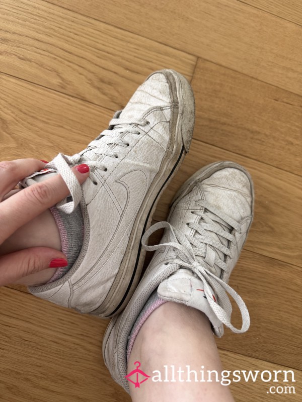 Nike Sneaker