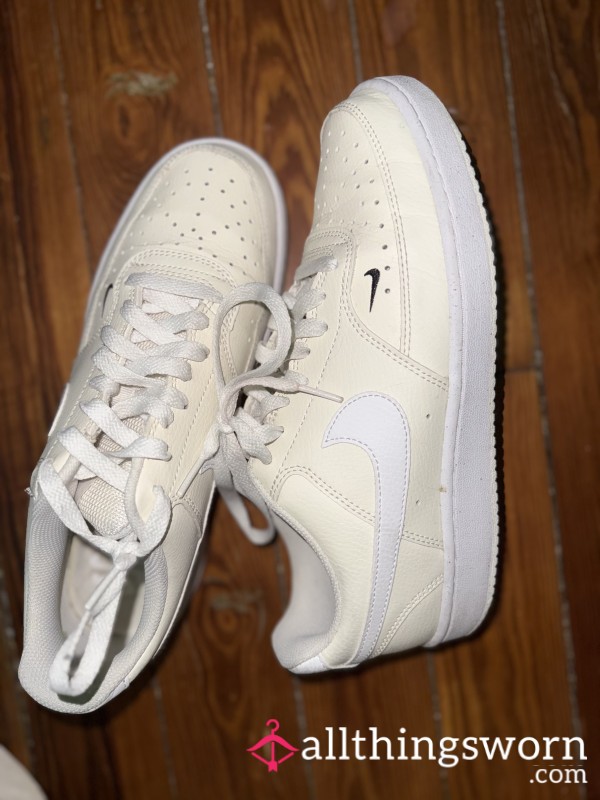 Nike Sneakers!