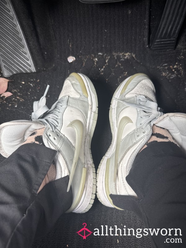 Nike Sneakers DIRTY