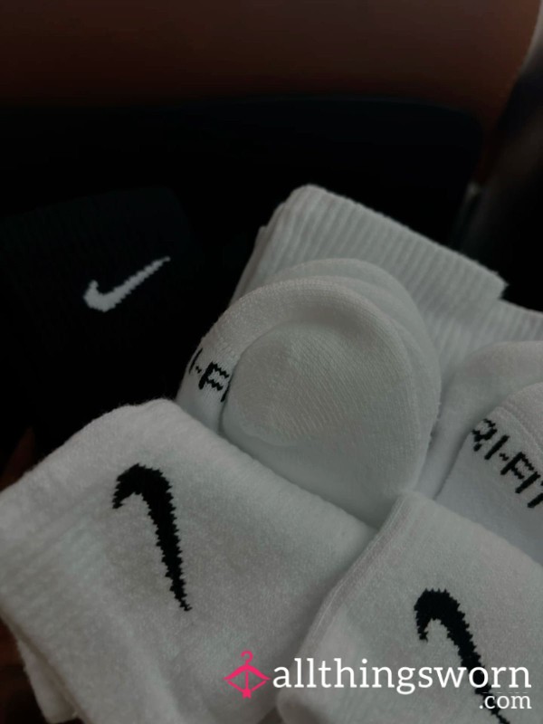Nike Socks + Custom  And Wear 🦶🏼🤭