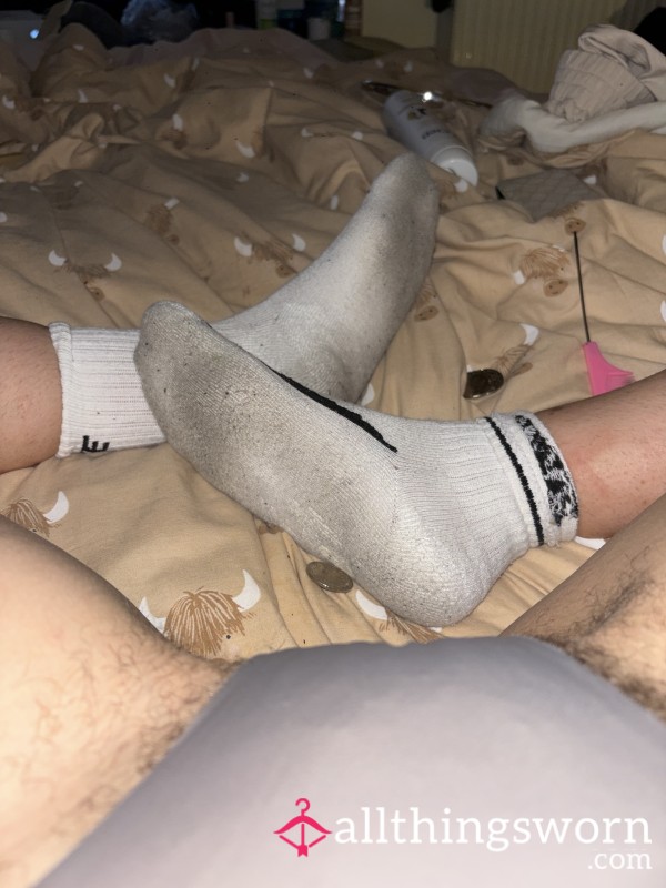 🍻Nike Socks Survived The Pub Crawl, What A Day🫠