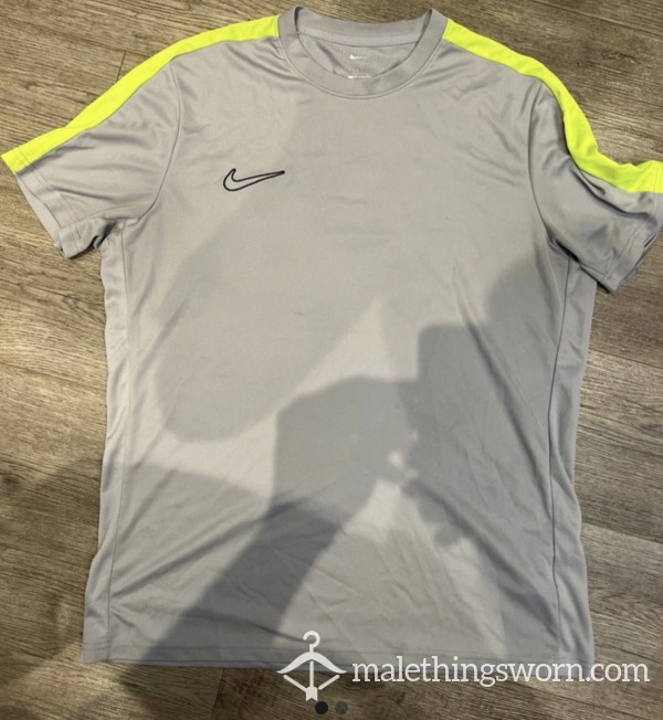 Nike T-shirt
