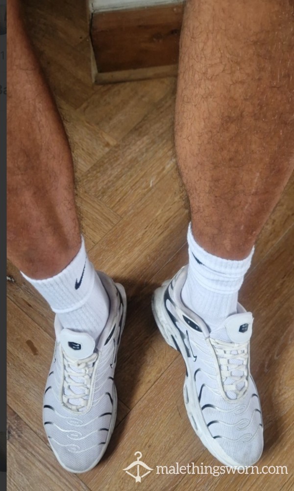 NIKE TN'S In Multiple  Different  Colours And Socks