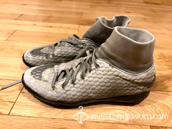 NIKE TRAINERS SHOES UK SIZE 7 (EU41) LIGHT GREY HYPERVENOM PHANTOMX 3 ACADEMY DYNAMIC FIT TURF SOCCER